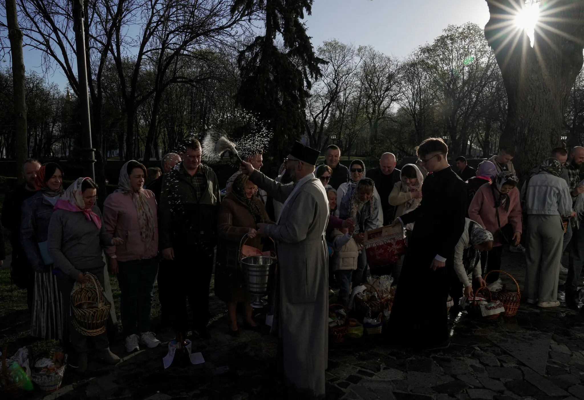 Великодня служба в Чернігові, на півночі України, у неділю